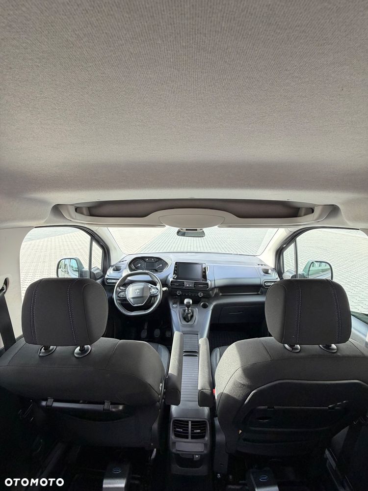 Peugeot Rifter - 8