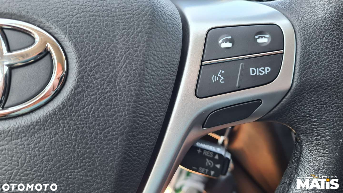 Toyota Avensis - 39