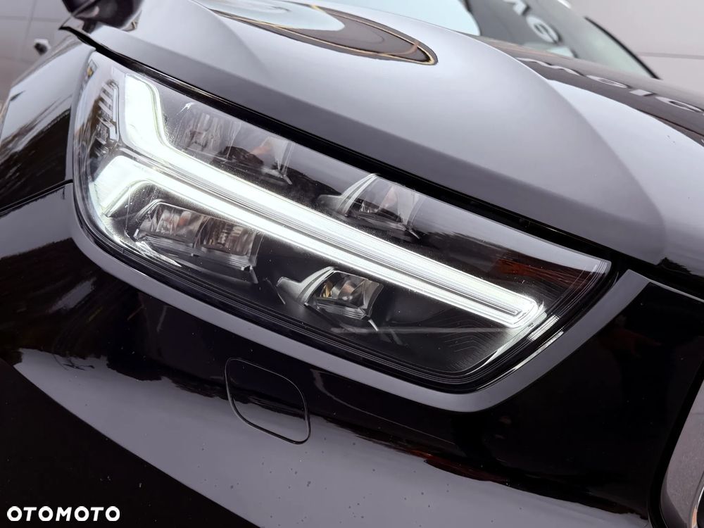 Volvo XC 40 B4 B AWD DKG Plus Bright - 21
