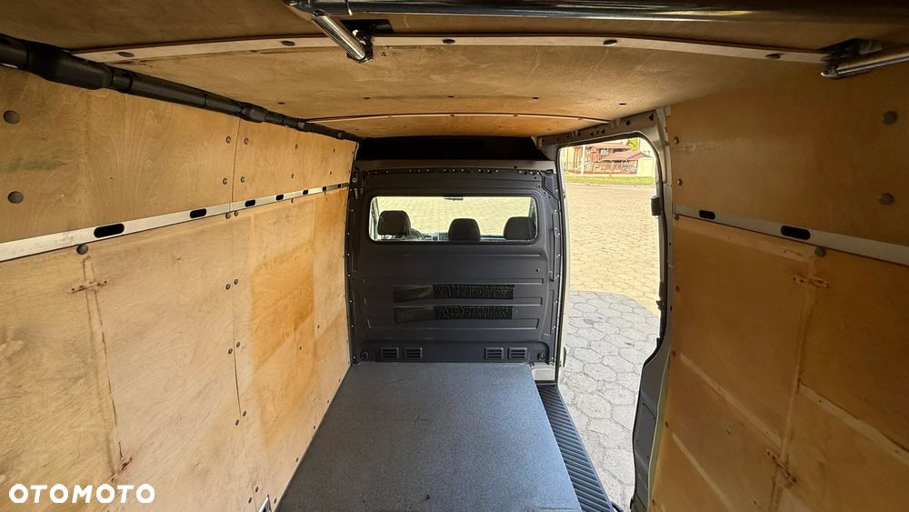 Mercedes-Benz Sprinter - 4