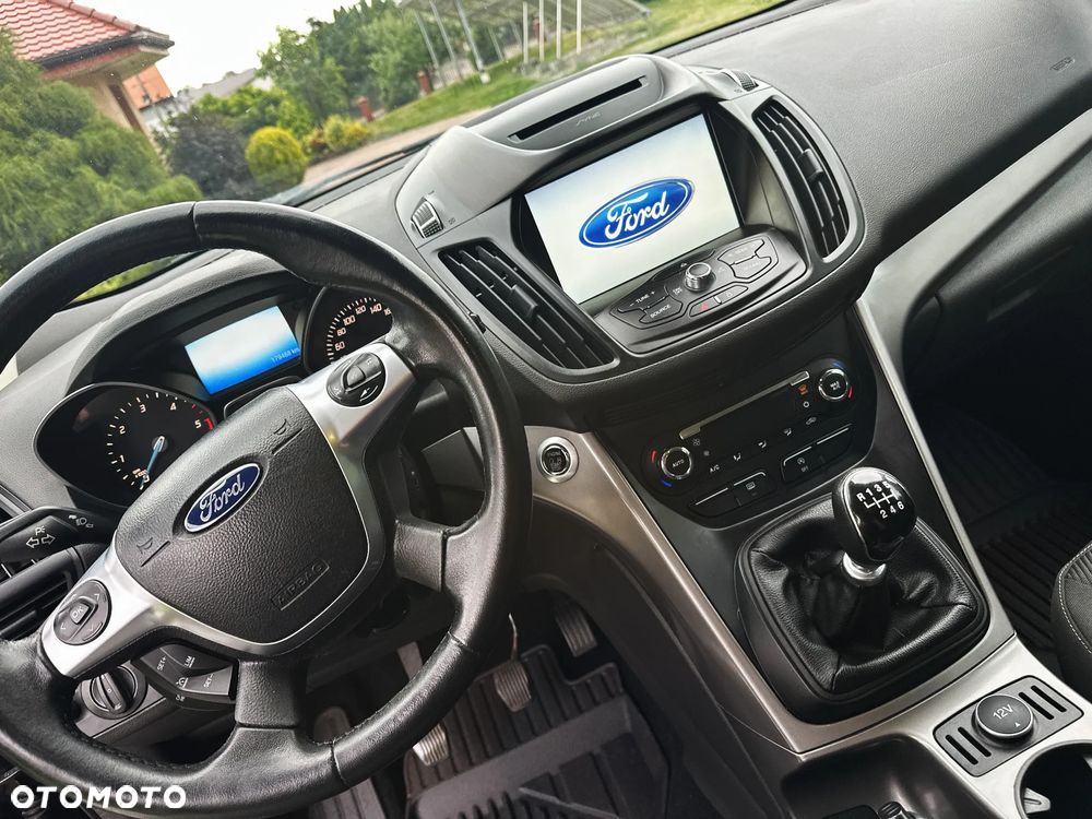 Ford Kuga 2.0 TDCi 2x4 SYNC - 33