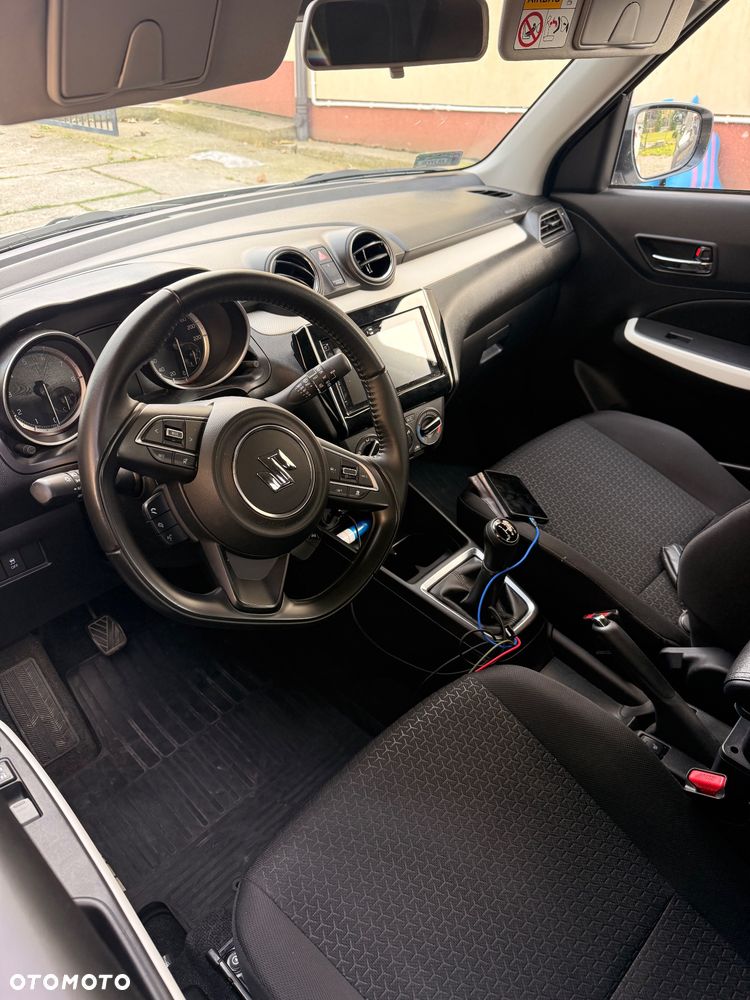 Suzuki Swift 1.2 Dualjet SHVS Premium Plus - 11