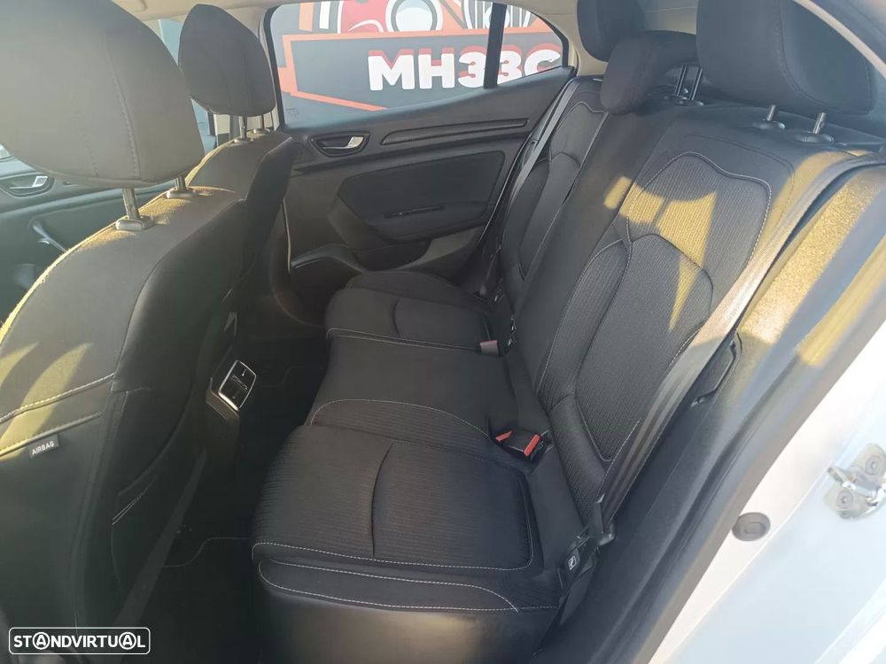 Renault Mégane 1.5 Blue dCi Intens - 14