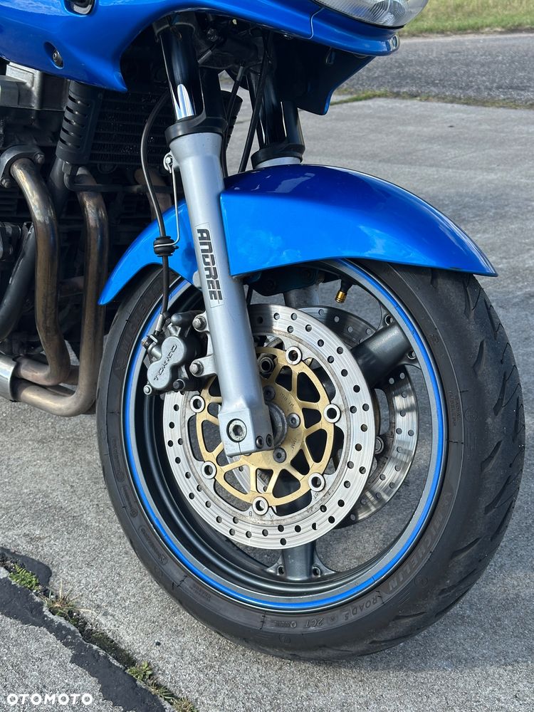 Kawasaki ZR - 12