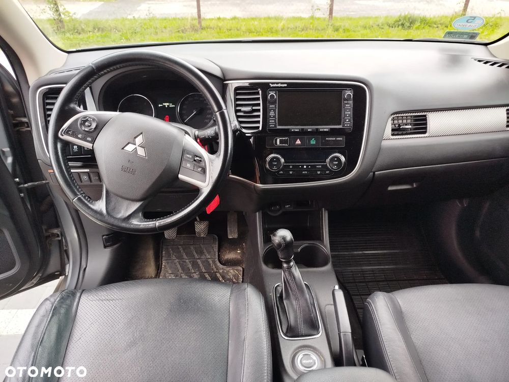 Mitsubishi Outlander 2.2 DID Intense + 4WD - 9