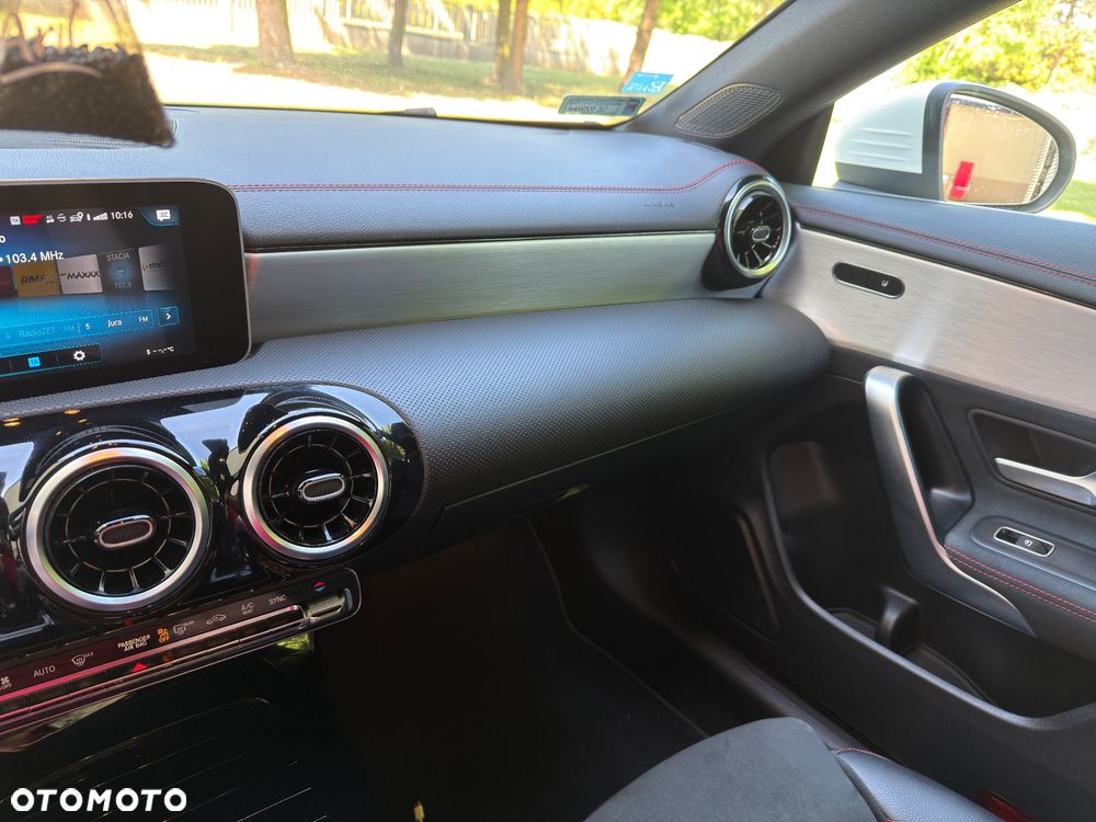 Mercedes-Benz CLA 250 AMG Line 7G-DCT - 19