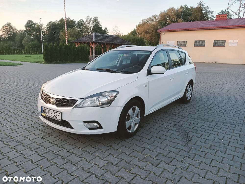 Kia Ceed - 1