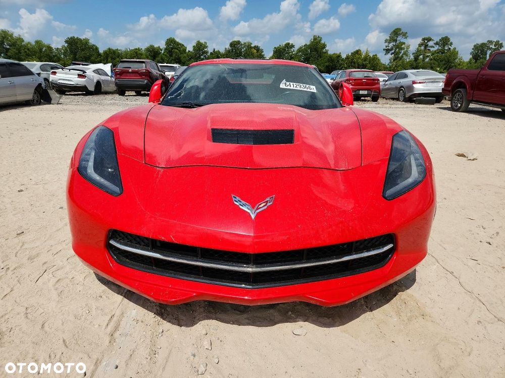 Chevrolet Corvette - 5