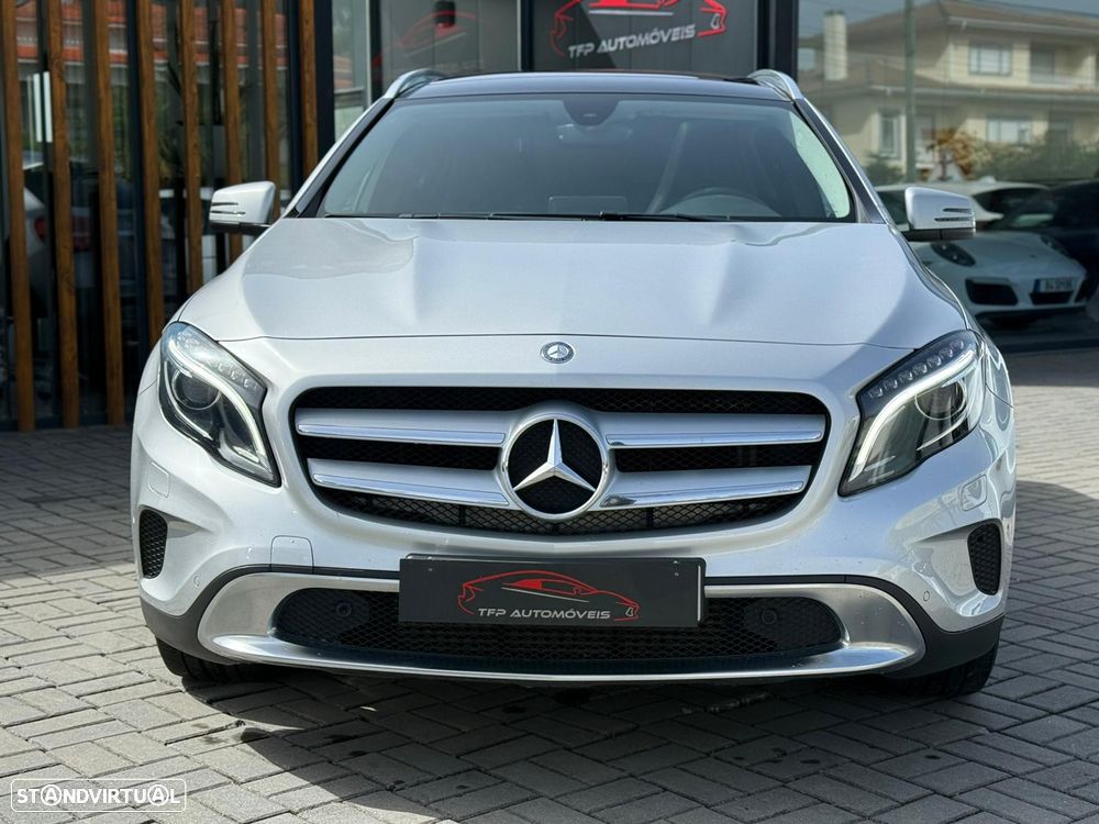 Mercedes-Benz GLA 220 d 4Matic 7G-DCT - 3