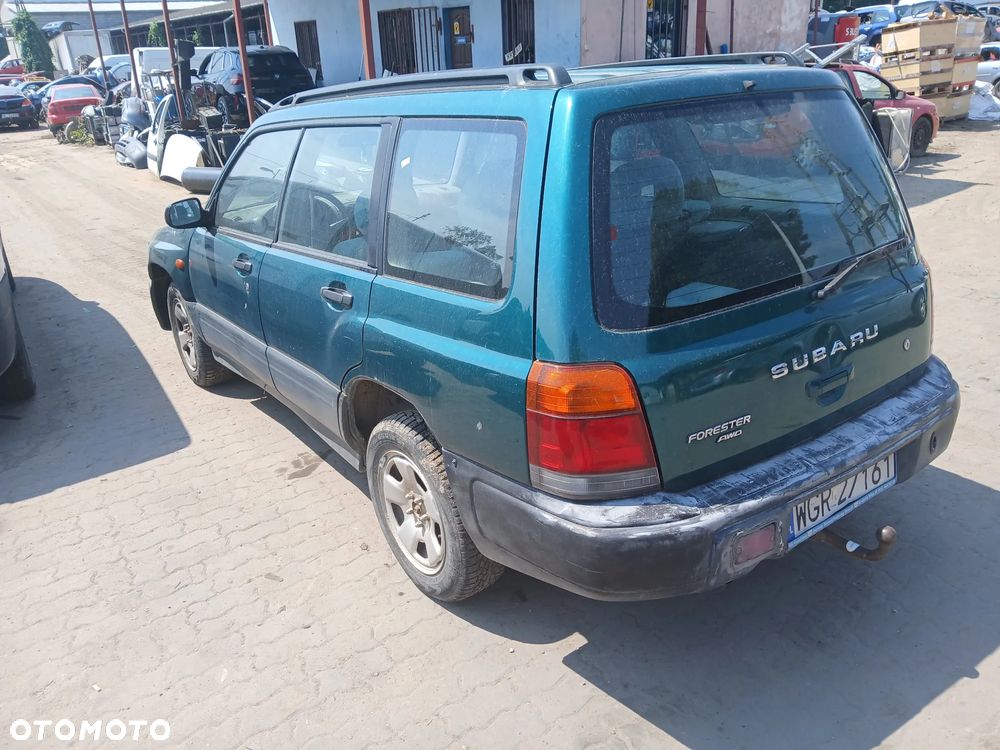 subaru forester I 8g2 maska zderzak lampa grill błotnik drzwi zbiornik paliwa szyba lusterko - 3
