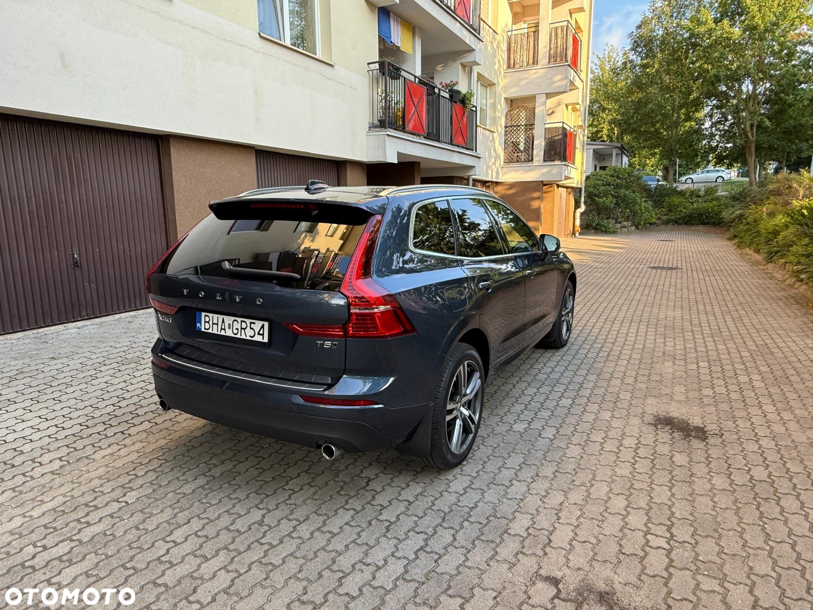 Volvo XC 60 T5 AWD Geartronic Momentum - 30