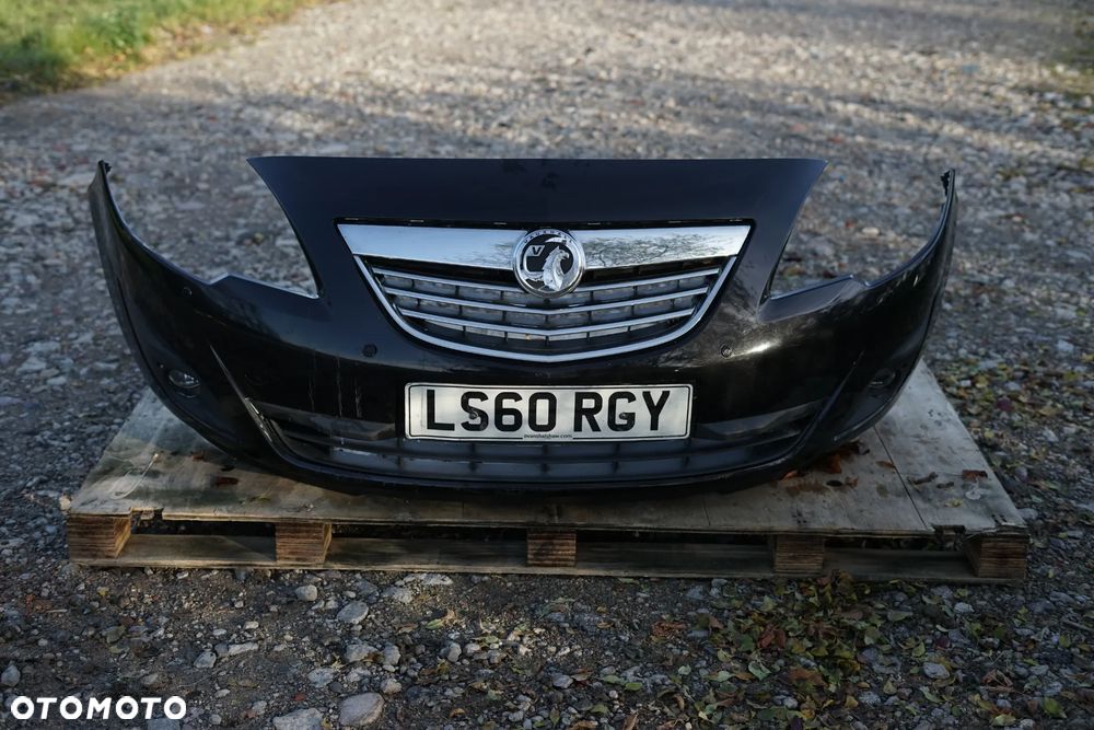 Zderzak przód przedni Opel Meriva B II Z20R
