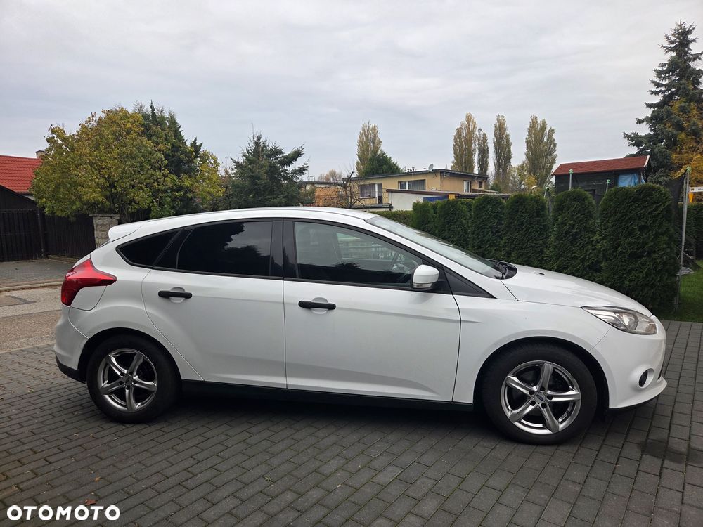 Ford Focus 2014 photo 3