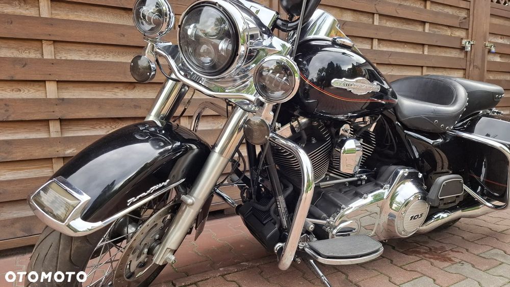 Harley-Davidson Touring Road King - 10