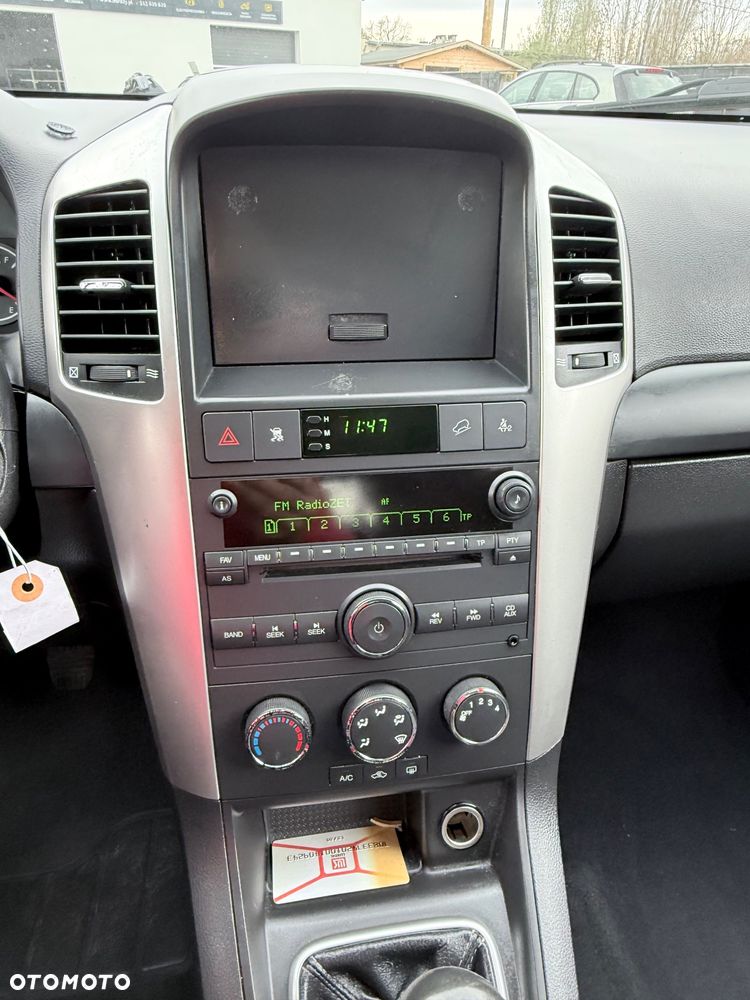 Chevrolet Captiva 2.4 LS 5os - 18