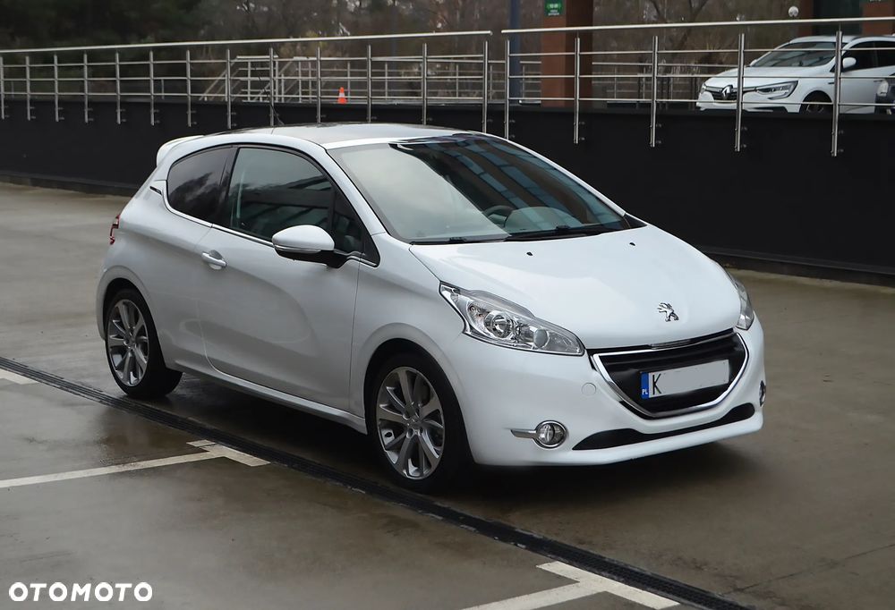 Peugeot 208 - 26