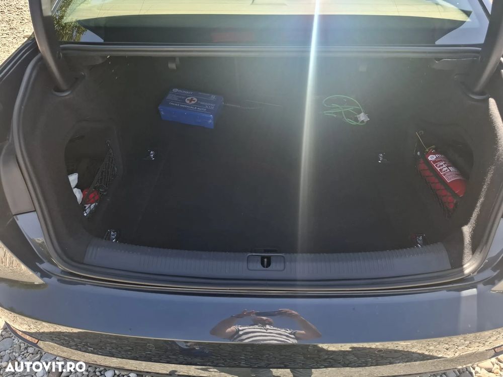 Audi A4 2.0 TDI S tronic - 2