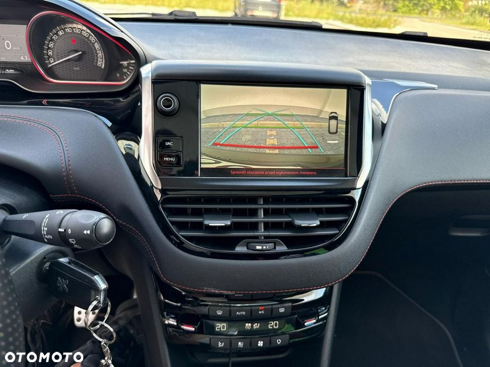 Peugeot 208 - 28