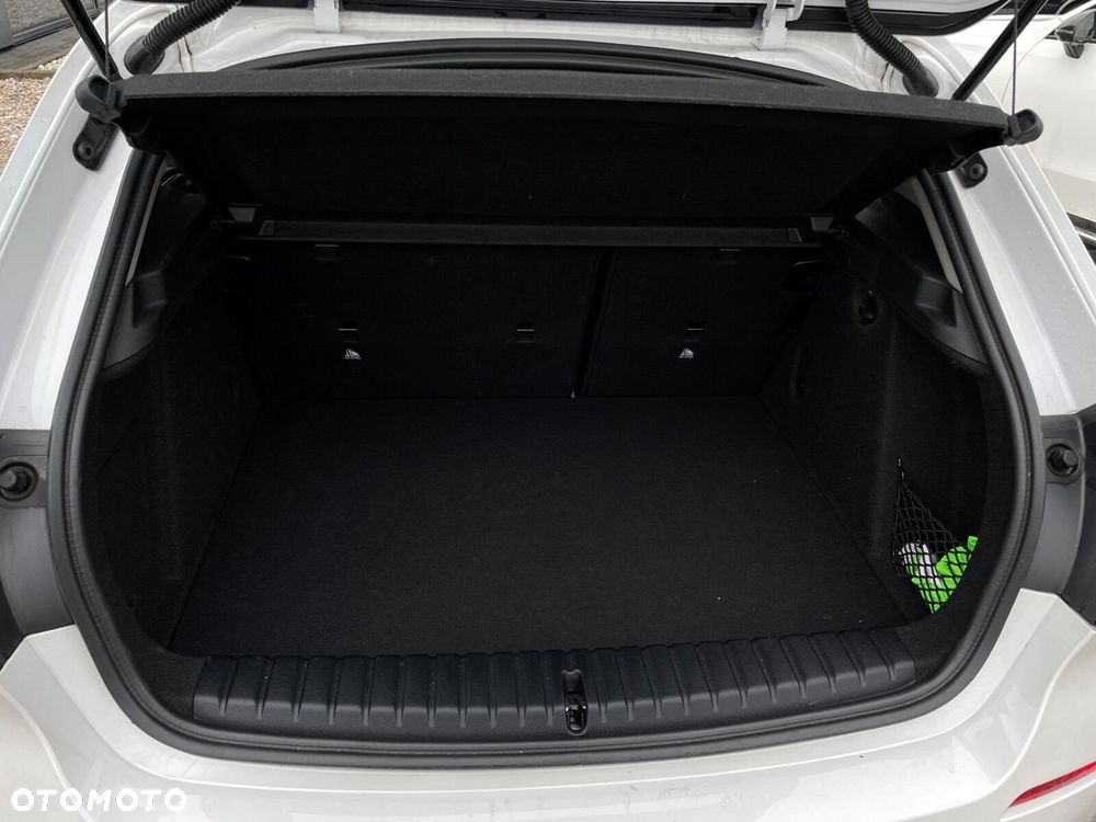 BMW Seria 1 118i - 22