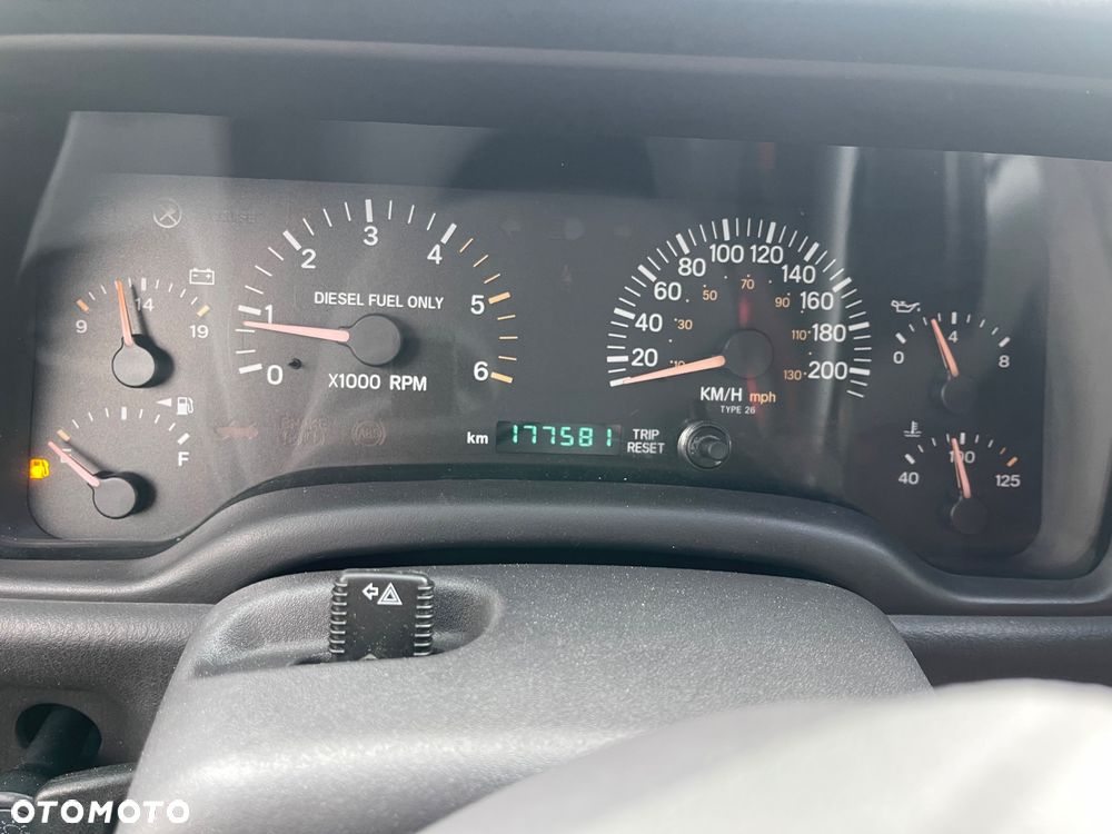 Jeep Cherokee 2.5 TD - 19