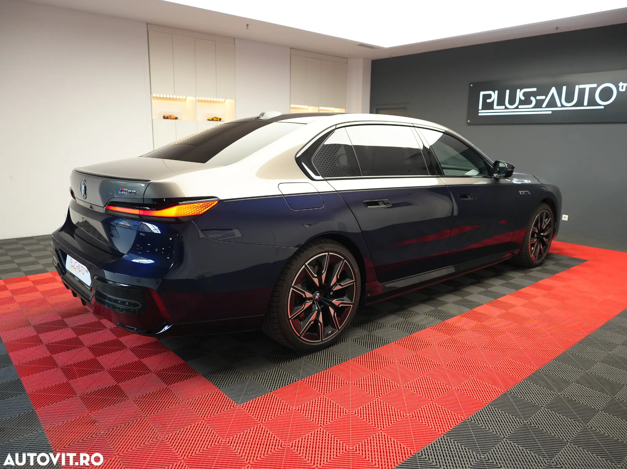 BMW i7 M70 xDrive - 9
