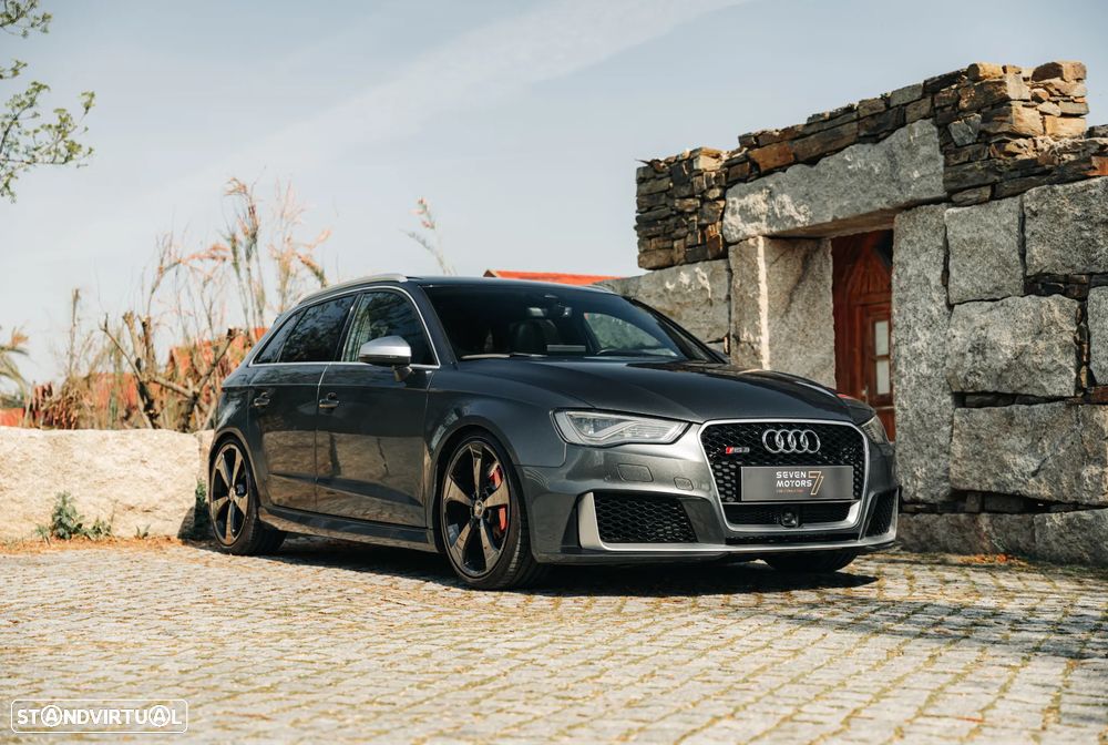 Audi RS3 Sportback 2.5 TFSI quattro S tronic - 4