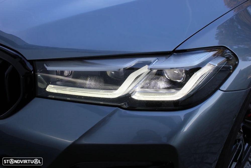 BMW 520 d Pack Desportivo M Auto - 37