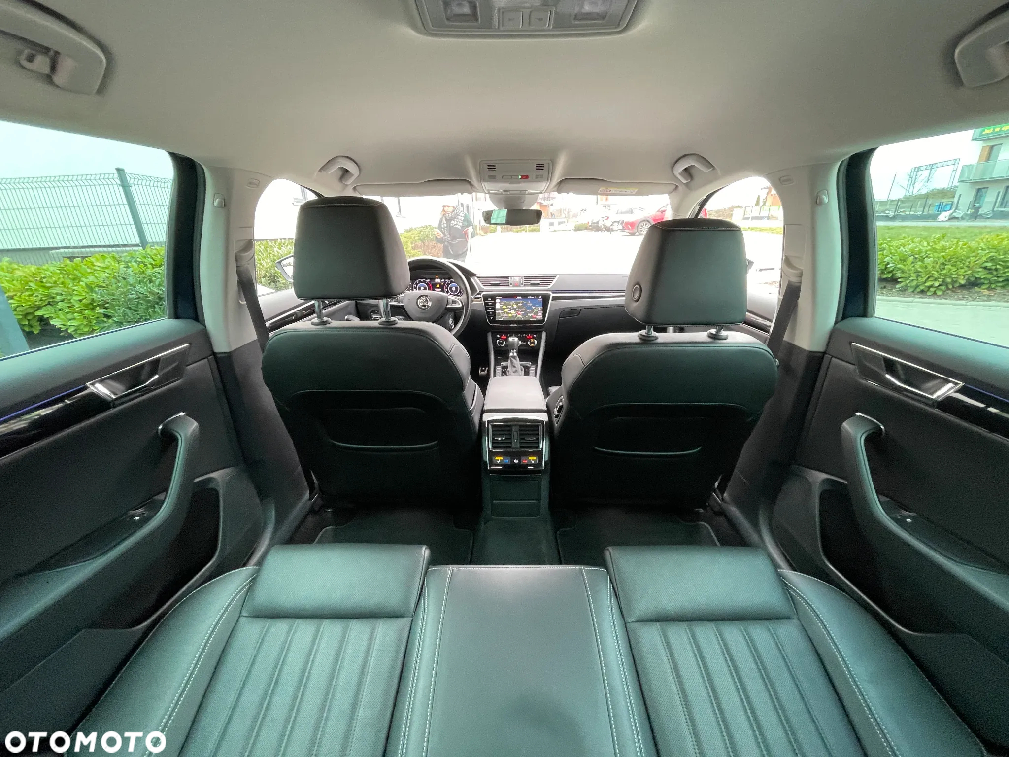 Skoda Superb 2.0 TDI 4x4 L&K DSG - 27
