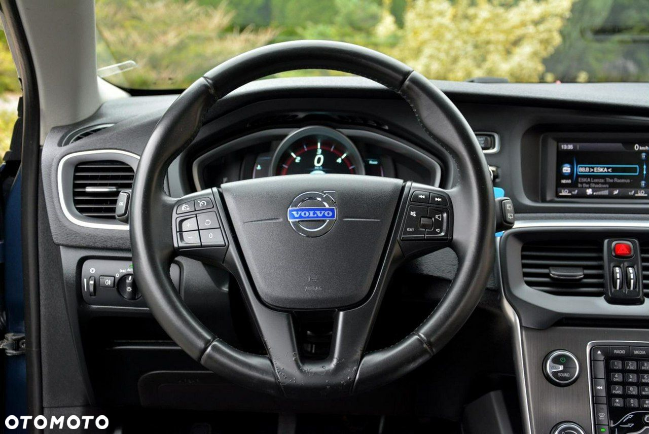 Volvo V40 - 24