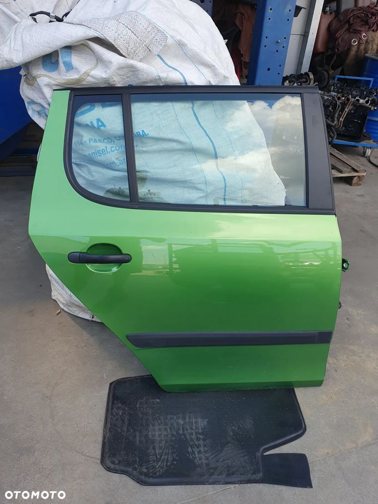 DRZWI TYLNE PRAWE FABIA II HB KOD LAKIERU 9585