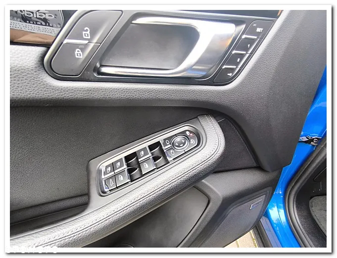 Porsche Macan - 38
