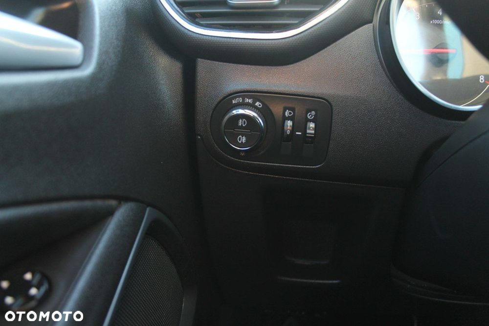 Opel Crossland X - 16