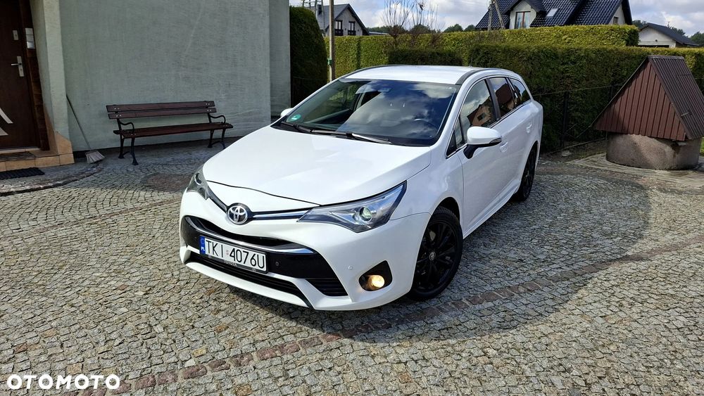 Toyota Avensis 2.0 D-4D Premium - 1