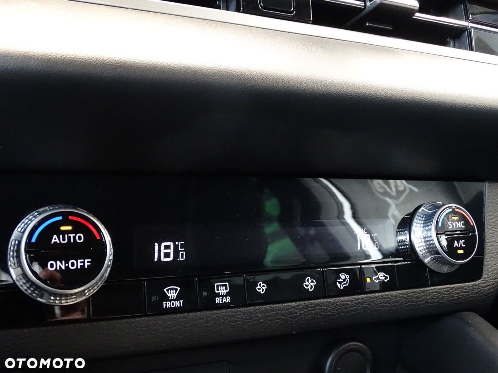 Mitsubishi Outlander - 20