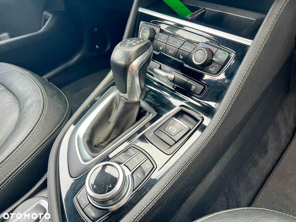 BMW Seria 2 220d xDrive Sport-Aut Luxury Line - 26