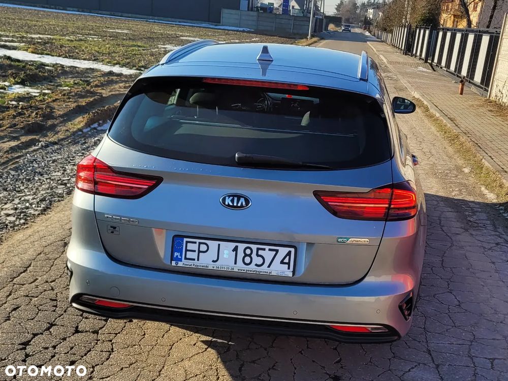 Kia Ceed 1.6 CRDi mHEV M - 6