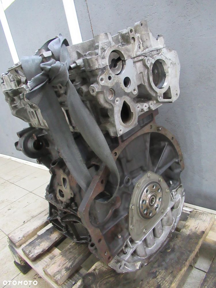 Silnik słupek  2.0 dci M9R Vivaro Trafic m9r M9R Euro 5  m9r786 - 3