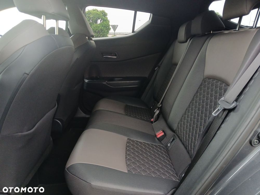 Toyota C-HR 2.0 Hybrid Executive - 12