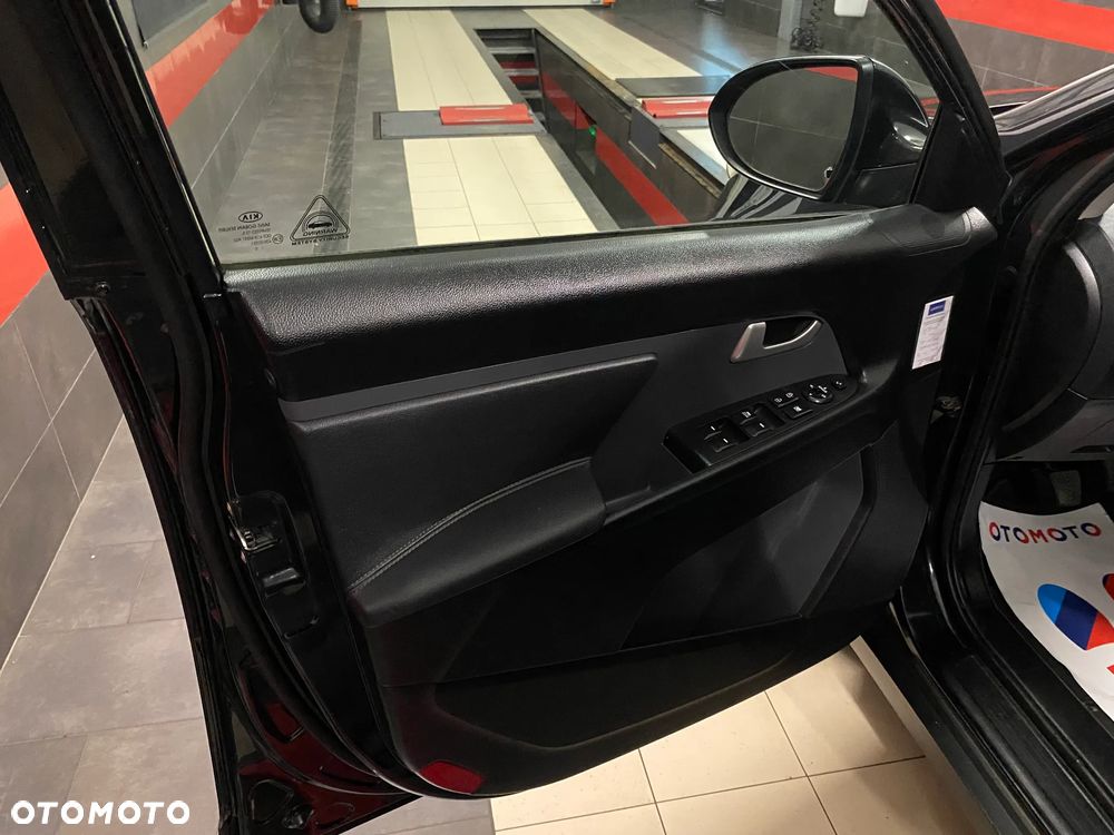 Kia Sportage 2.0 M - 16