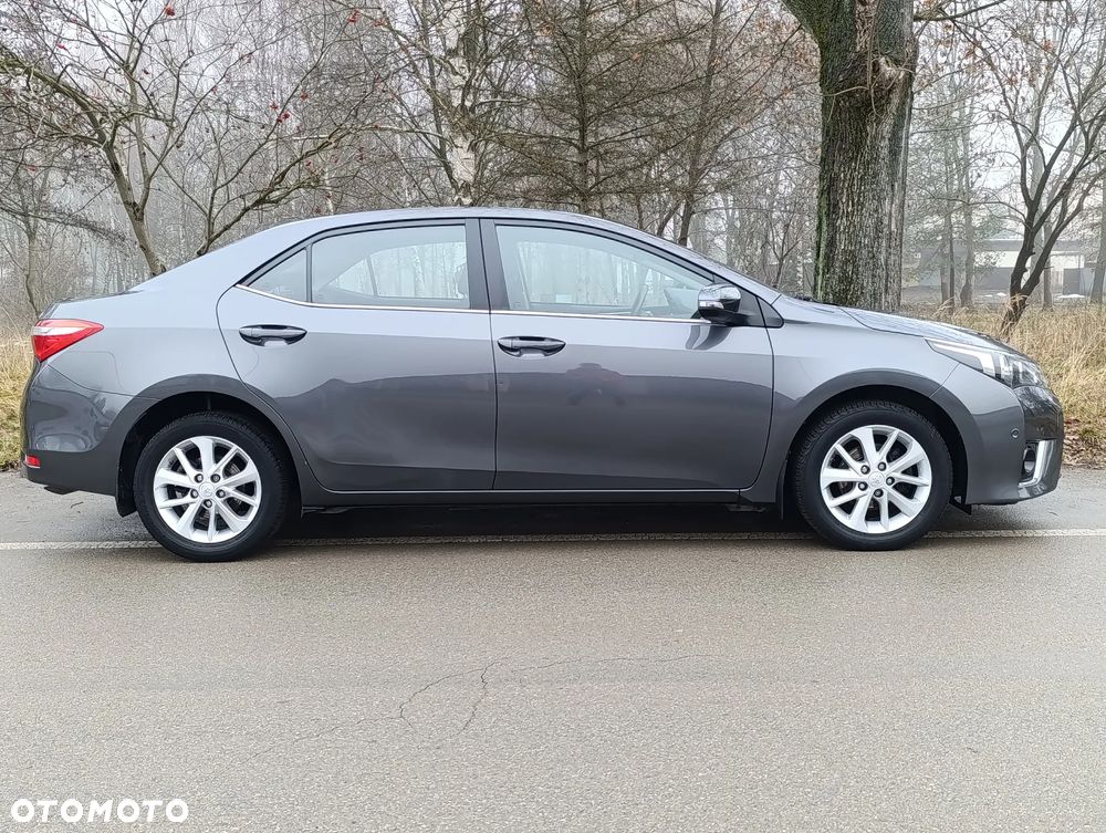 Toyota Corolla 1.6 Premium + - 10