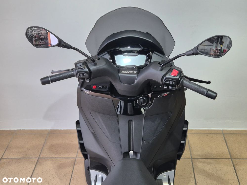 Piaggio MP-3 - 9