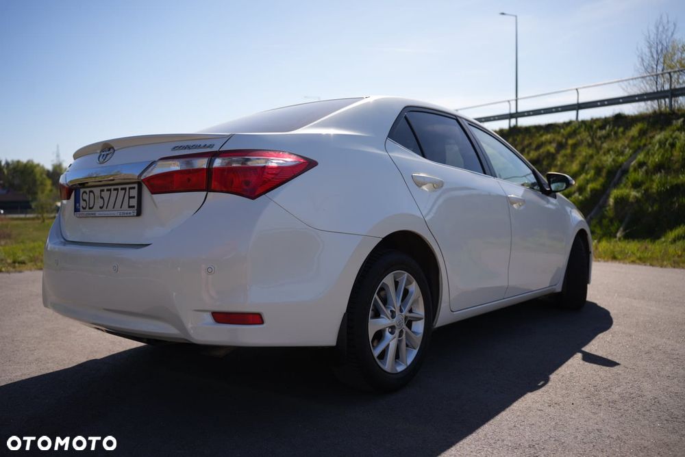 Toyota Corolla 1.4 D-4D Premium - 13