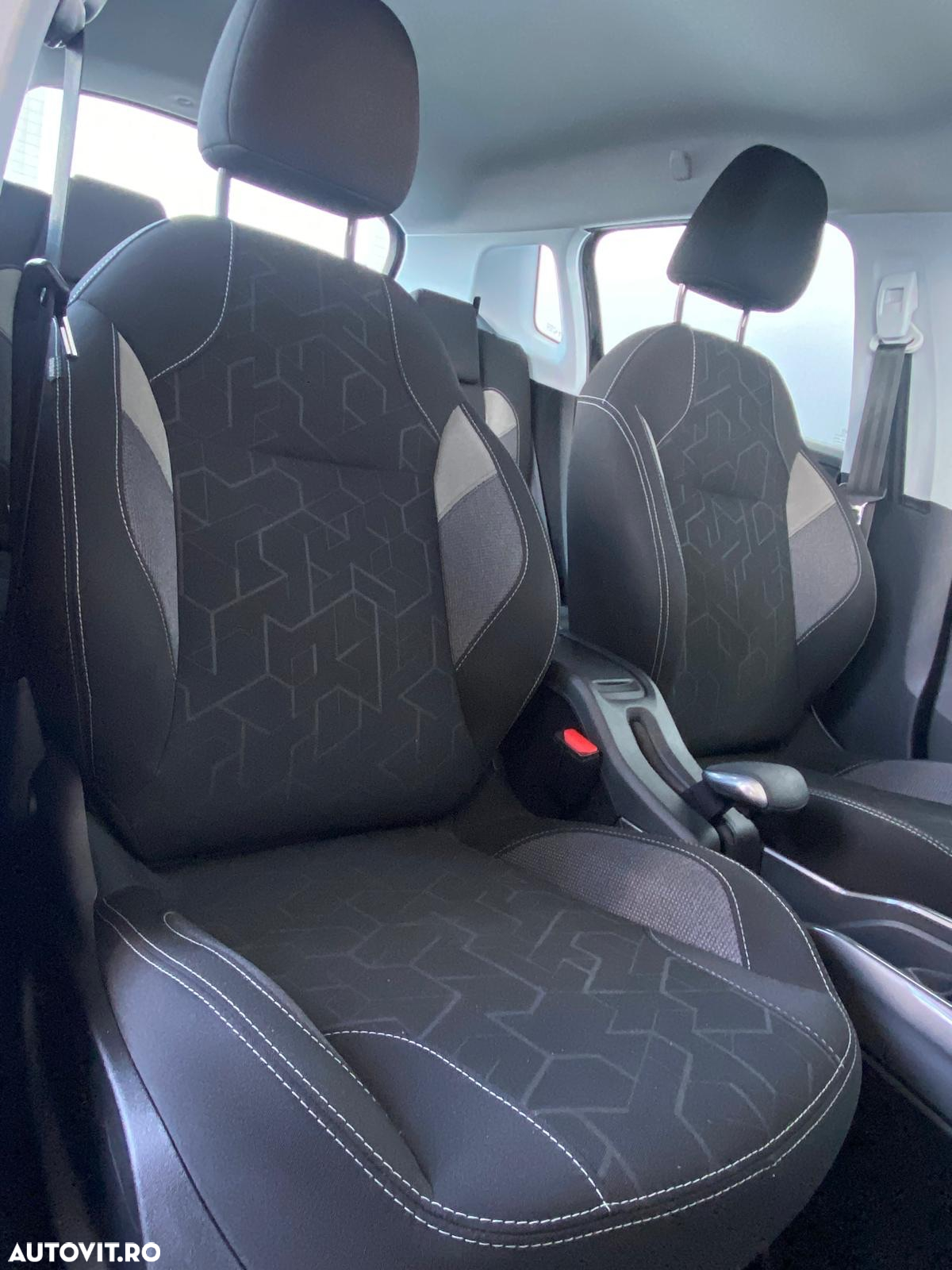 Peugeot 2008 1.2 PureTech Turbo Allure - 26
