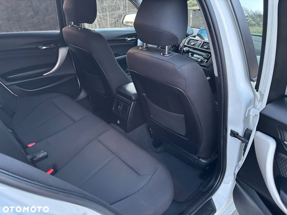 BMW Seria 1 - 24
