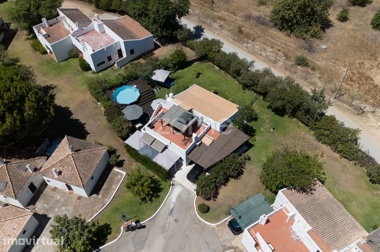 Moradia T3, piscina privativa e jardim no Aldeamento Pedras D'El Rei - Grande imagem: 3/60