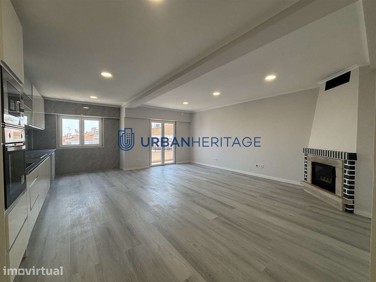 Apartamento T4 Venda em Amora,Seixal - Grande imagem: 4/48