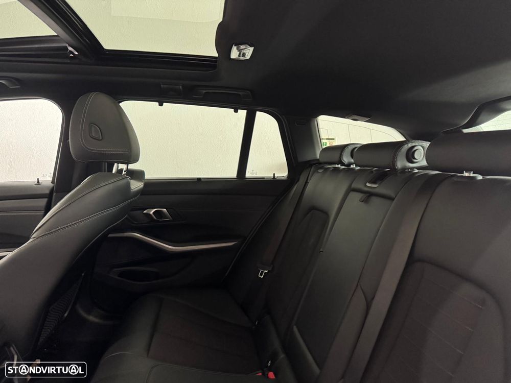 BMW 320 d Pack M Auto - 14