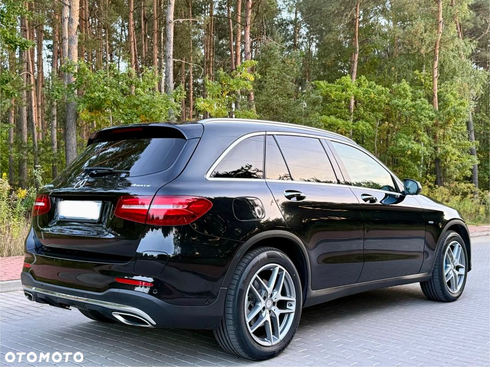Mercedes-Benz GLC 350 e 4Matic 7G-TRONIC AMG Line - 22