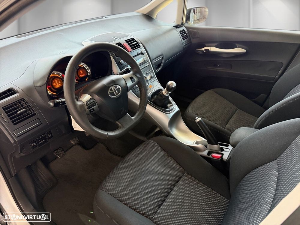 Toyota Auris 1.33 VVT-i Comfort+J16 - 7