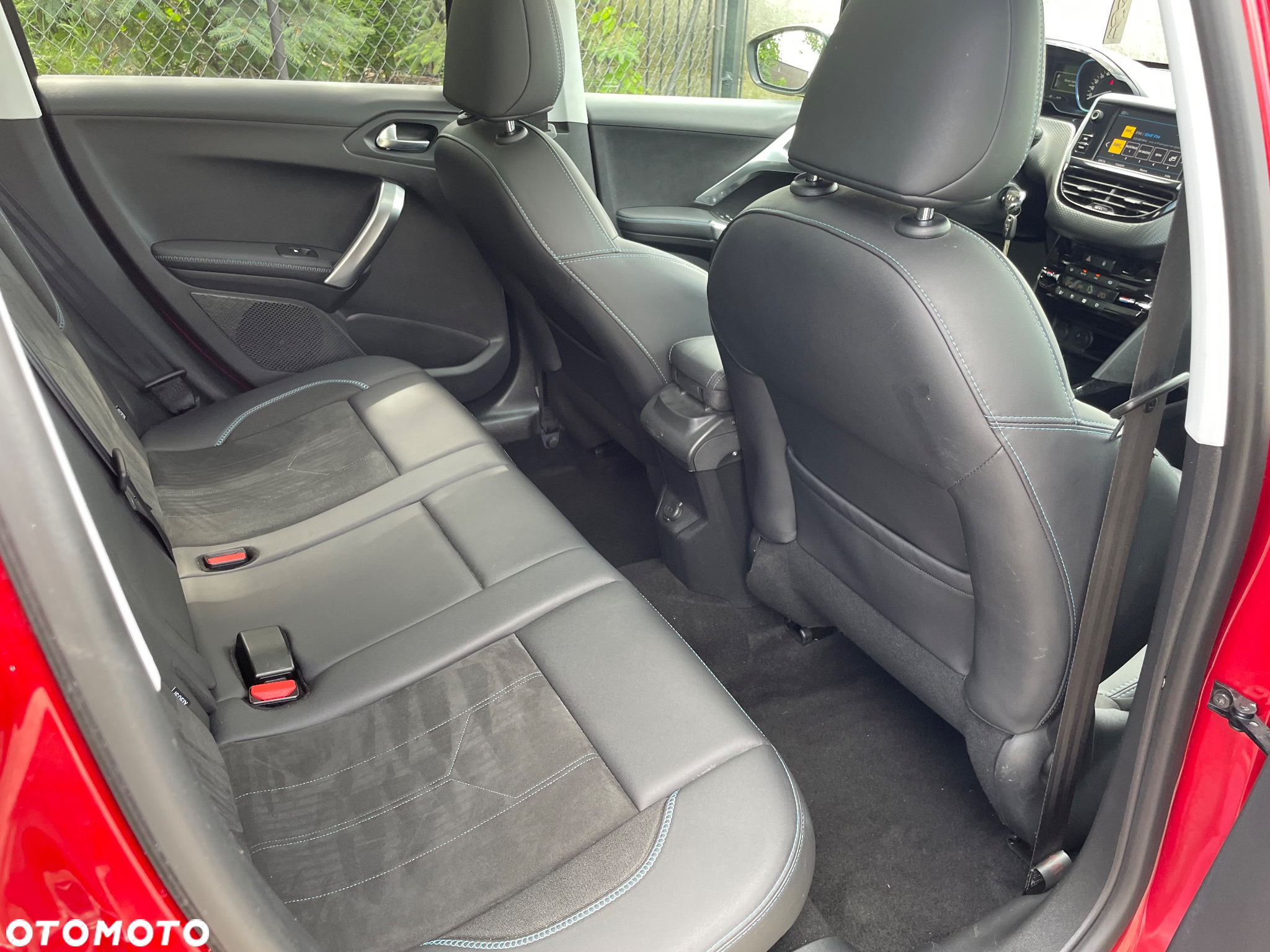 Peugeot 2008 1.6 BlueHDi Crossway S&S - 8